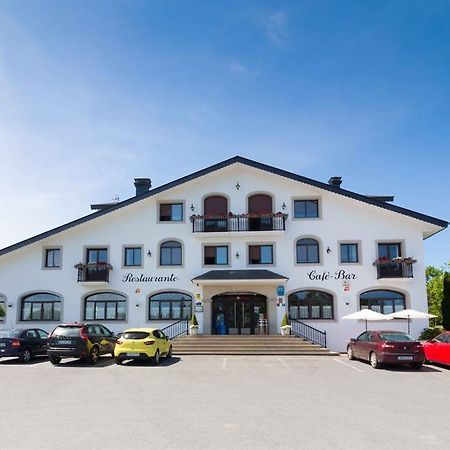 Hostal Restaurante O'Cadaval Frades المظهر الخارجي الصورة