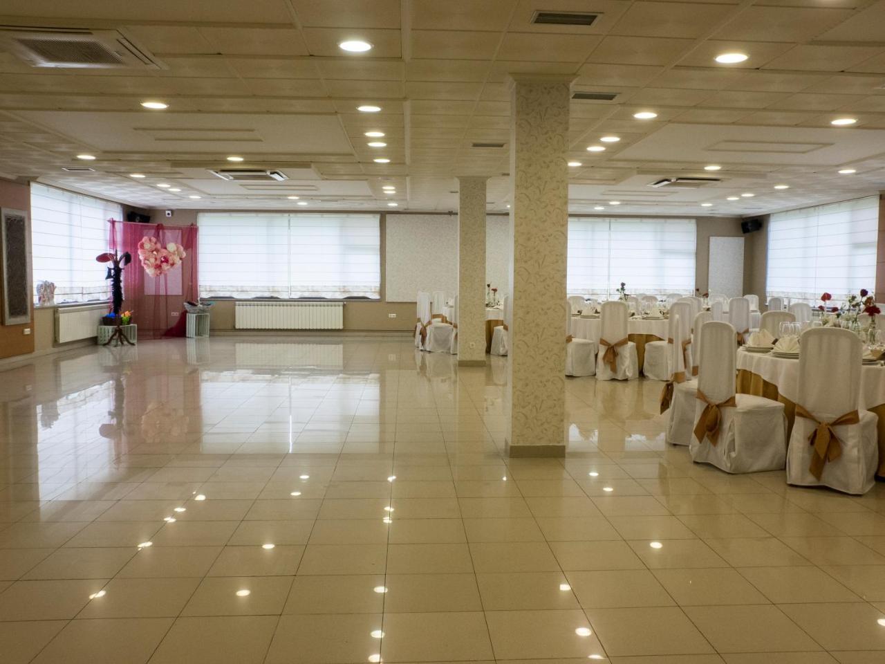 Hostal Restaurante O'Cadaval Frades المظهر الخارجي الصورة